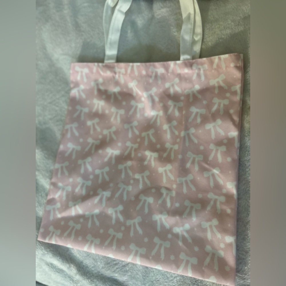 👑 PRINCESS 👑 Pink Tote Bag with White Bow Pattern